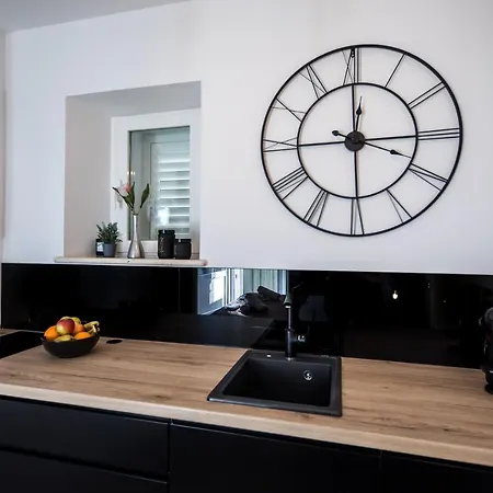 Sara & Nora Dubrovnik