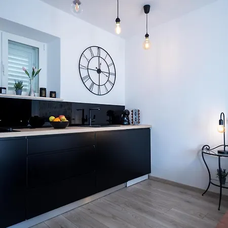 Sara & Nora Dubrovnik